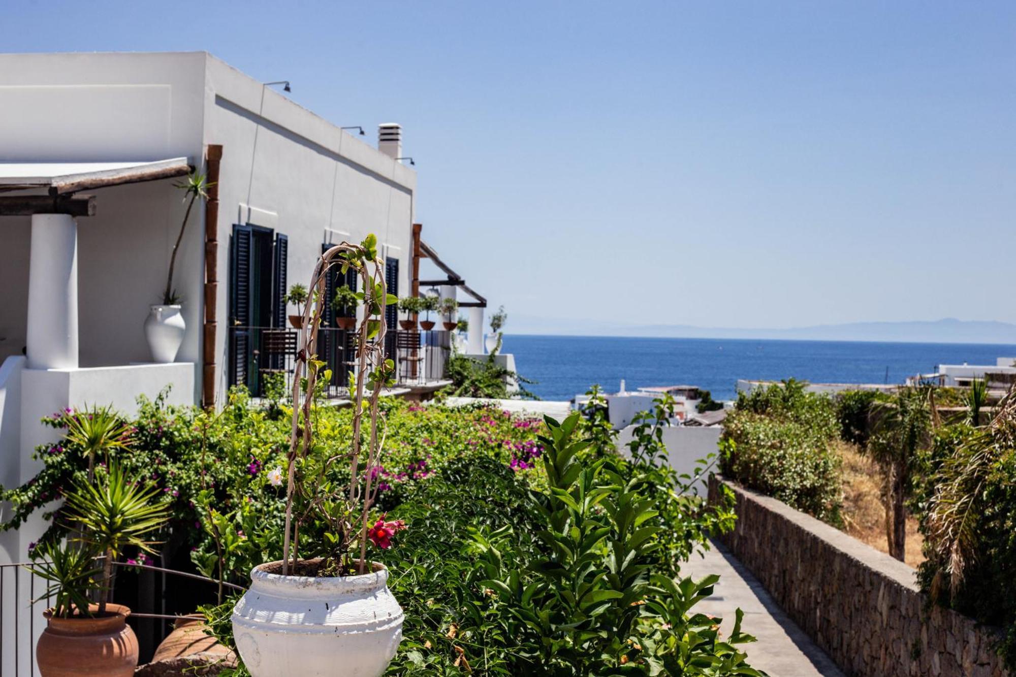 Quartara Boutique Hotel Panarea Exterior foto